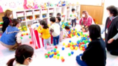 子育て支援センター☆ぽかぽか春のお誕生会